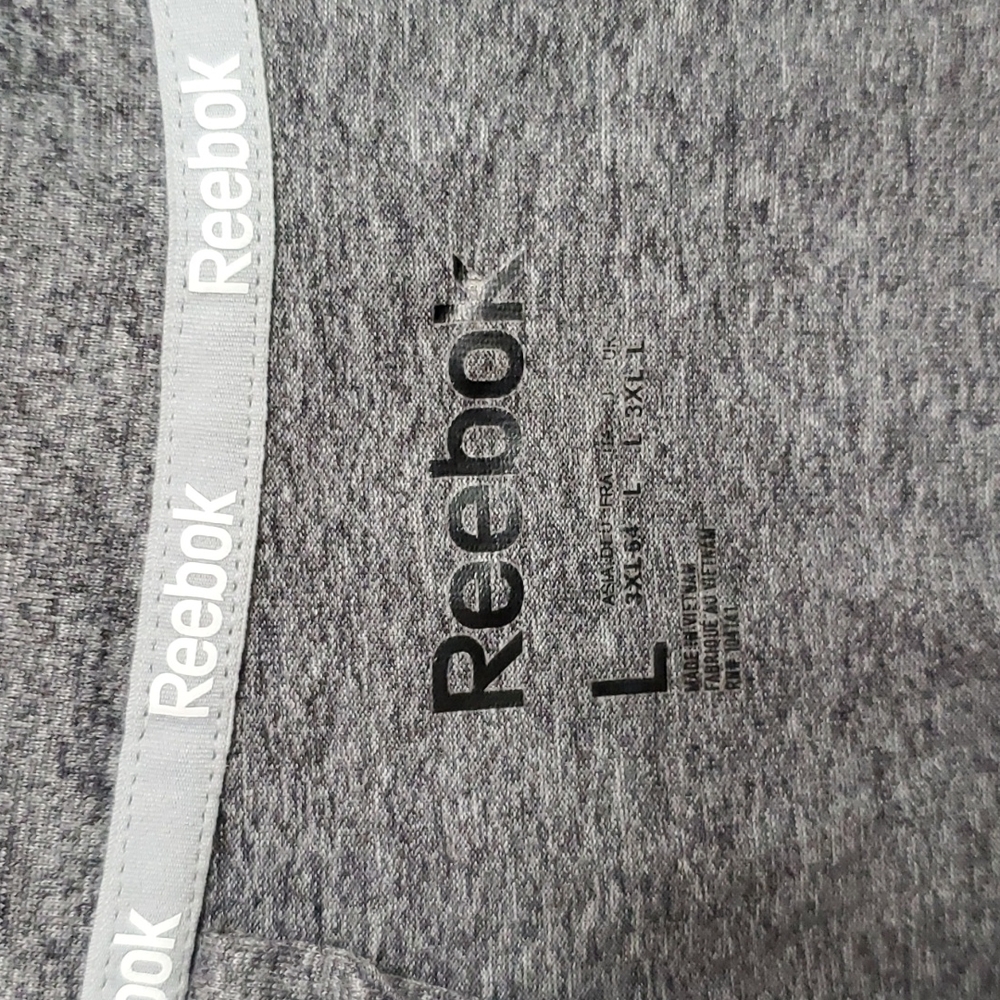 Men's Reebok quarter-zip - Picture 3 of 3